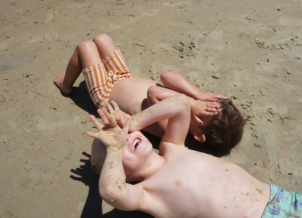 Kids playing sand
